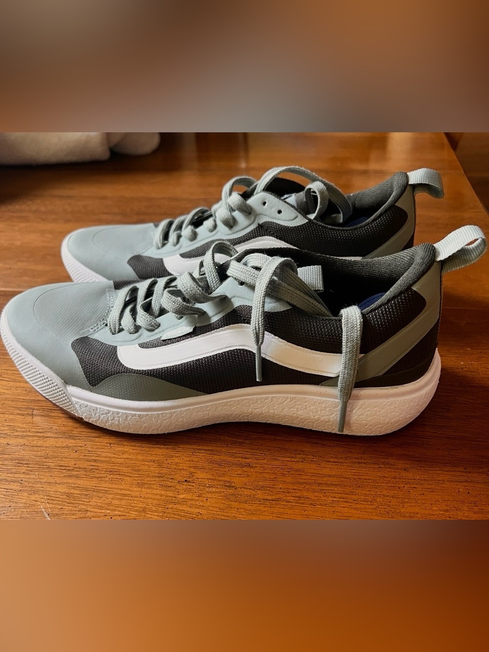 Vans Ultrarange EXO Women’s 9 Sage Green